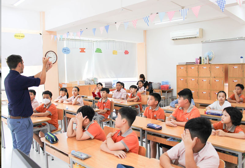 Singapore International School (Saigon South) (SIS)