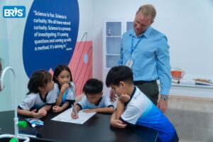 Phát triển tình cảm gia đình trong con - Những lời nói và hành động nhỏ lại tạo nên cảm xúc lớn cho trẻ.