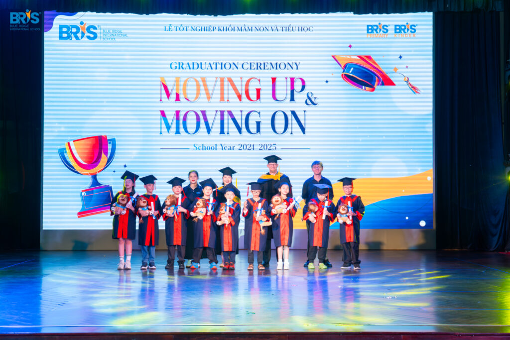 Lễ tốt nghiệp khối mầm non và tiểu học tại trường Quốc Tế BRIS