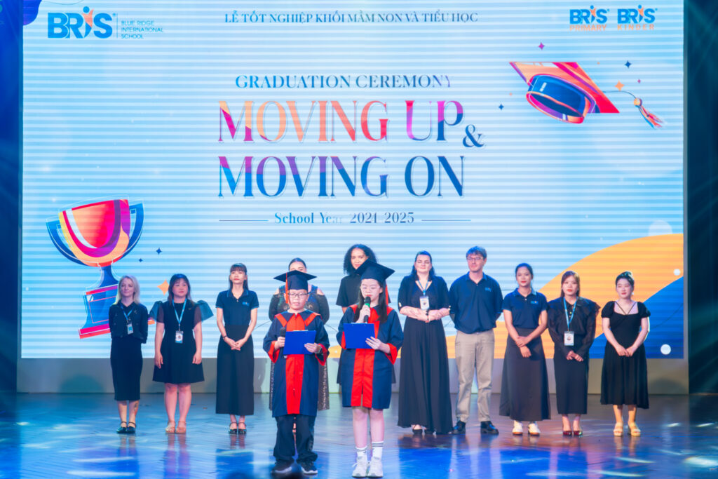 Lễ tốt nghiệp tại trường BRIS