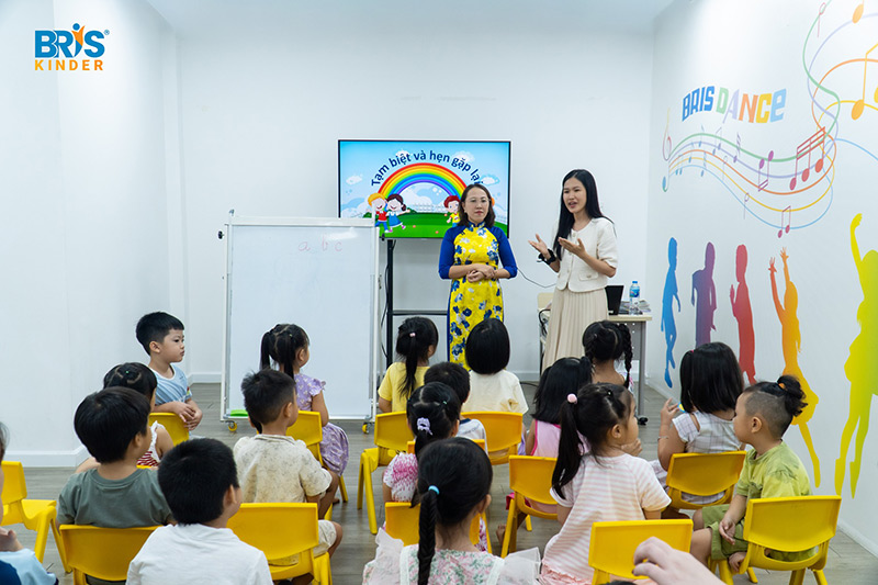 Chương trình học tại BRIS
