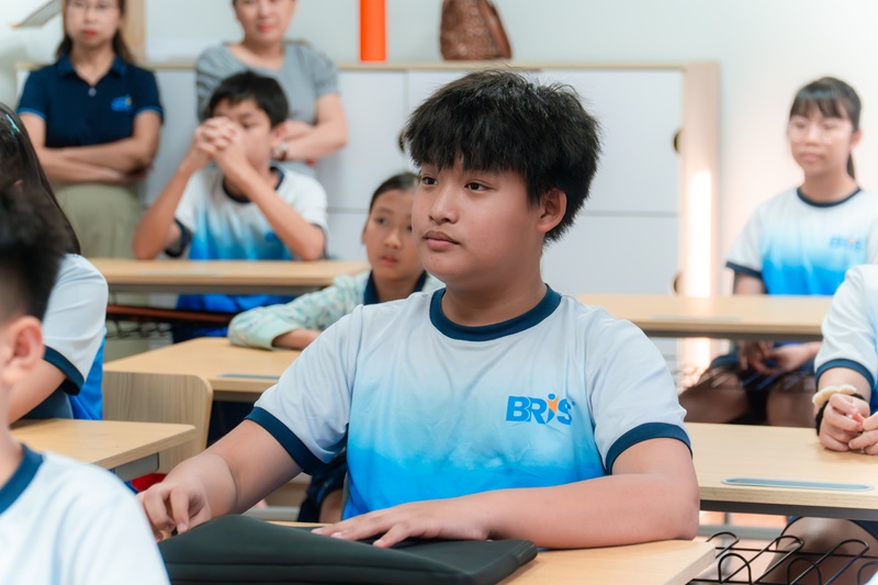 Học sinh trường quốc tế Bris