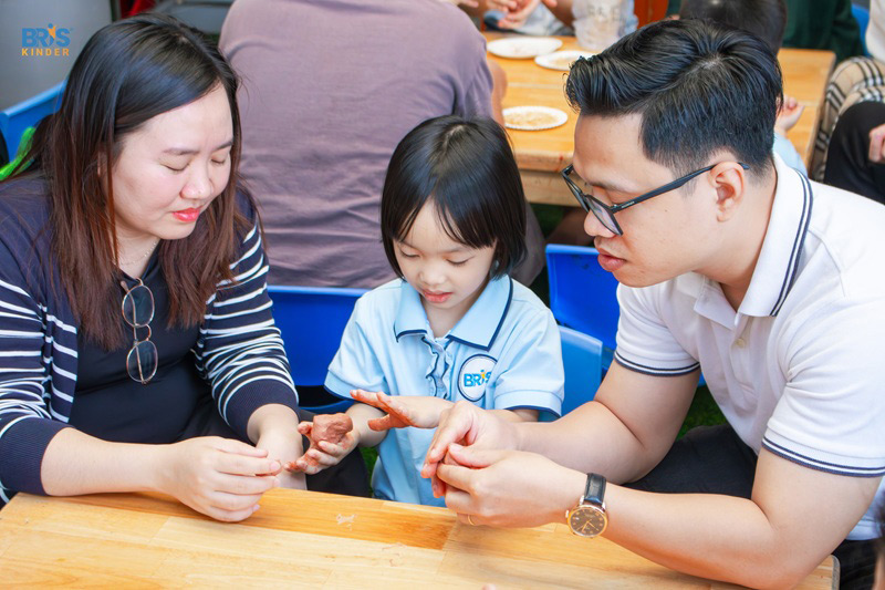 Trải nghiệm cùng con để tự tin hơn