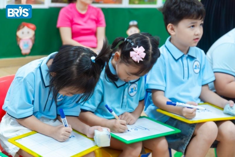 Tiếng Anh cho trẻ 3 tuổi - 3 tuổi là giai đoạn vàng để học tiếng Anh