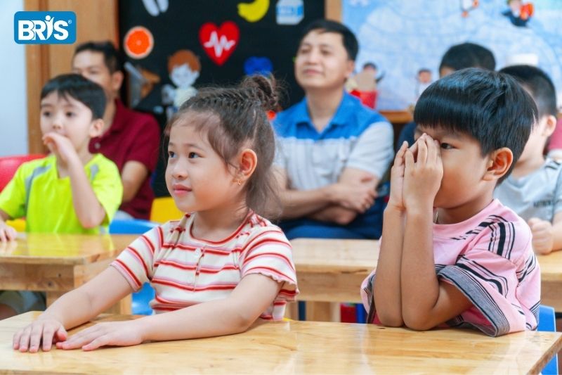 Một số biện pháp phát triển ngôn ngữ cho trẻ - Cha mẹ cần phải chủ động áp dụng biện pháp phát triển ngôn ngữ cho trẻ