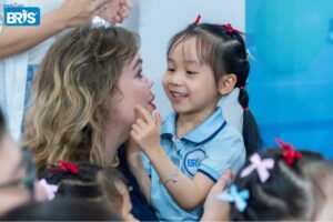 Cách dạy trẻ nghe lời - Đằng sau sự bướng bỉnh là nhu cầu được lắng nghe, được hiểu và được tôn trọng từ trẻ nhỏ.