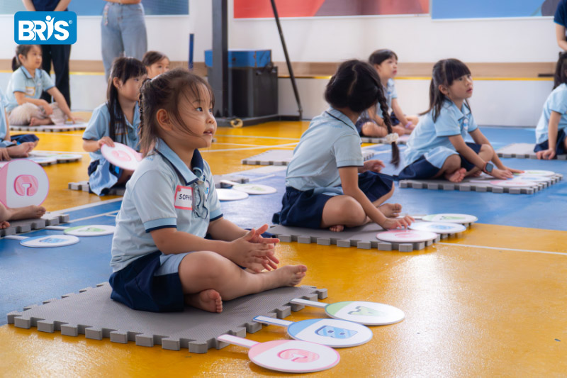 Dạy Bé Học Toán Chuẩn Bị Vào Lớp 1 - Việc dạy toán sớm cho bé chuẩn bị vào lớp 1 là rất cần thiết