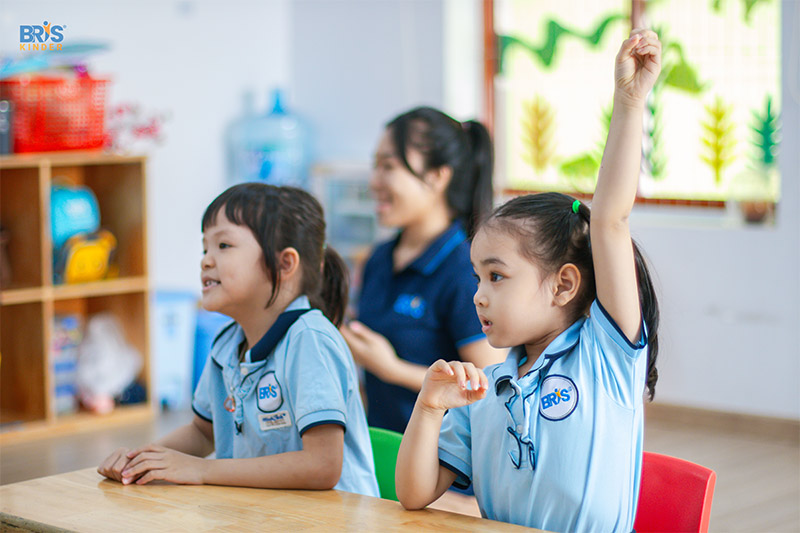 Học truy vấn - Phương pháp học truy vấn mang lại những lợi ích vượt trội, trang bị cho trẻ những kỹ năng thiết yếu để thành công trong thế kỷ 21.