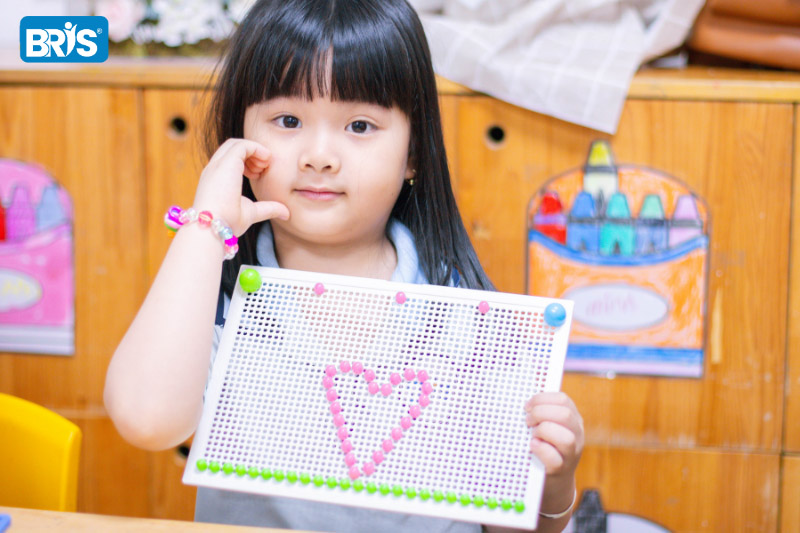 Mấy tuổi nên cho trẻ đi mẫu giáo - Việc đánh giá đúng sẽ giúp bé có một khởi đầu thuận lợi, hạn chế áp lực và đảm bảo con hòa nhập tốt với môi trường mới.