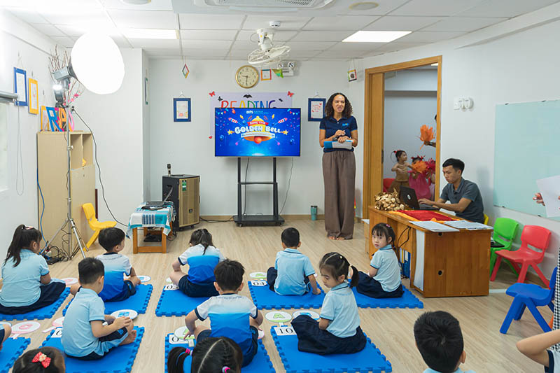 Phương pháp dạy tiếng anh cho trẻ mầm non - Tham gia nhiều trò chơi khác nhau để bé được học tiếng Anh