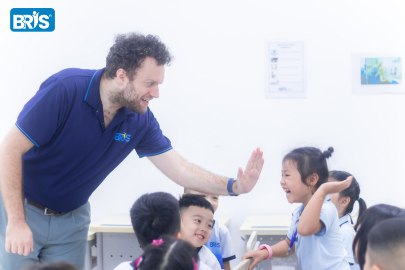 phương pháp dạy tiếng Anh cho trẻ tiểu học - Phương pháp dạy tiếng Anh bằng cách tương tác với bé