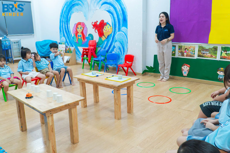 FasTracKids không thay thế hoàn toàn chương trình phổ thông của Bộ Giáo dục mà đóng vai trò là chương trình bổ trợ hoàn hảo