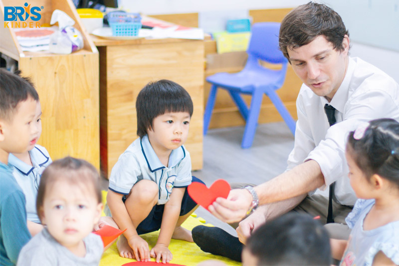 FasTracKids rất phù hợp với những trẻ cần cải thiện sự tự tin hoặc những trẻ có năng khiếu cần được khai phóng.