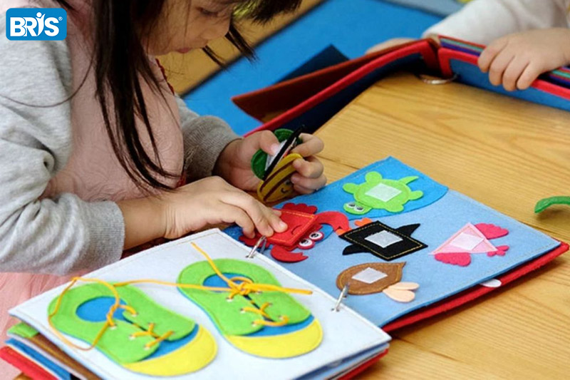Tiêu chí chọn sách cho trẻ 2 tuổi