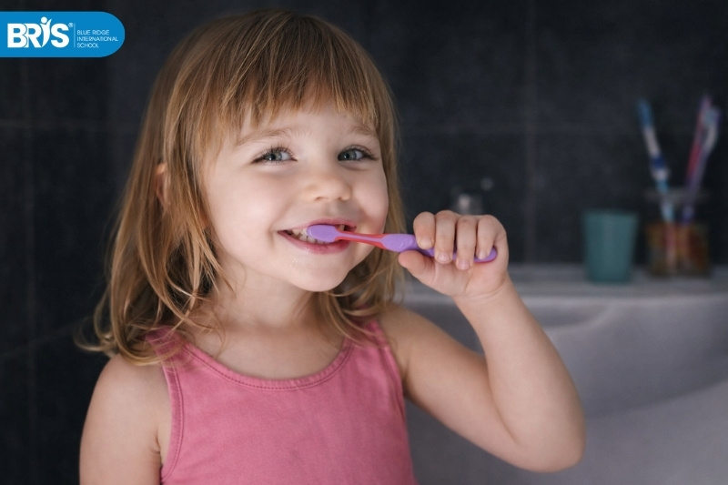 Lợi ích của giáo dục kỹ năng sống - Bé tự vệ sinh cá nhân