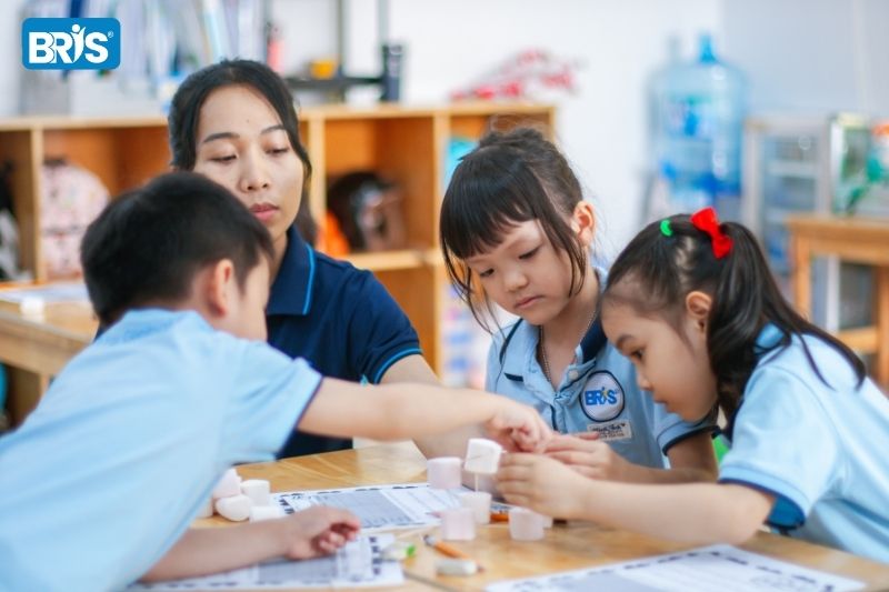 Các phương pháp giáo dục mầm non - Bé vừa học vừa chơi