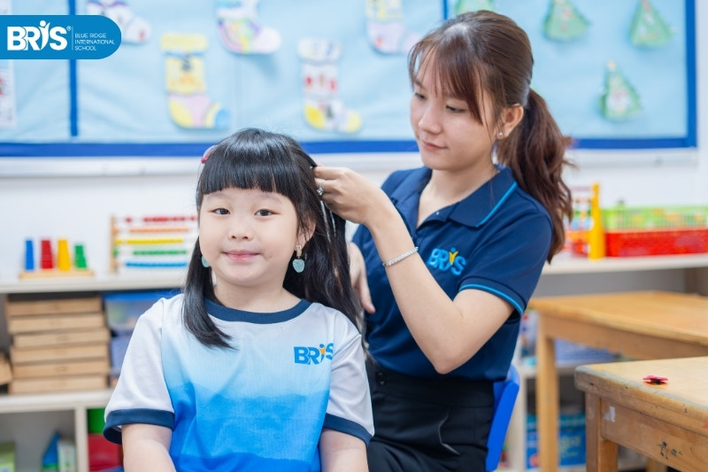 Khi nào nên cho trẻ đi học - Mỗi mô hình mầm non có ưu điểm riêng, phụ huynh nên chọn môi trường phù hợp với tính cách và nhu cầu phát triển của con.