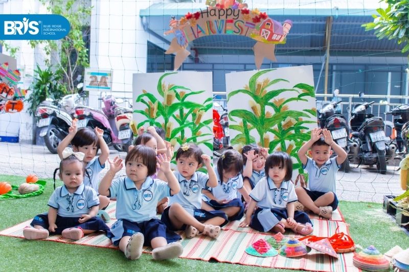 Những tính cách của trẻ - Hiểu đúng những tính cách của trẻ như hướng nội, hướng ngoại, nhạy cảm hay mạnh mẽ sẽ giúp ba mẹ đồng hành đúng cách và phát huy tối đa tiềm năng riêng của con.