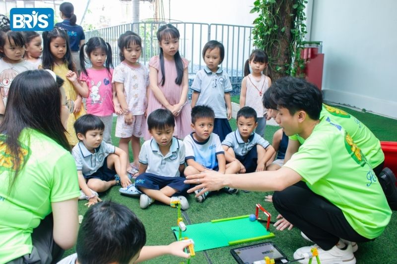 Các phương pháp giáo dục mầm non - STEAM dạy trẻ thông qua các hoạt động thí nghiệm đơn giản