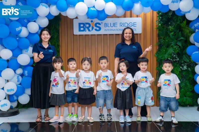 Dạy trẻ vào lớp 1 - Trước ngưỡng cửa lớp 1, phụ huynh thường lo về kiến thức, tâm lý hòa nhập và khả năng tự lập của con