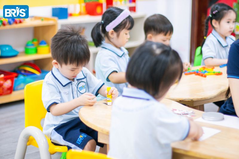 Các câu giao tiếp tiếng anh cho trẻ em - Tạo môi trường học vui nhộn để trẻ ghi nhớ câu giao tiếp tiếng Anh tự nhiên