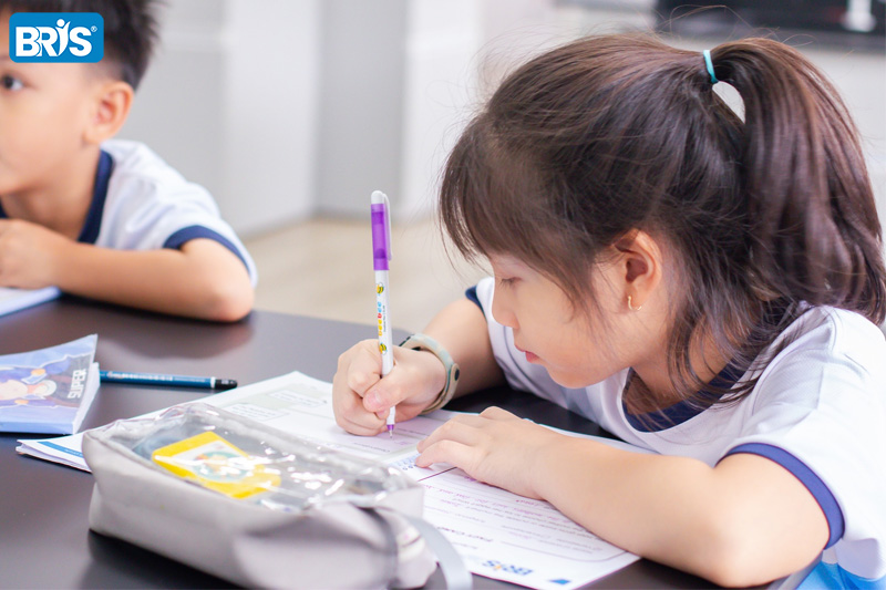 Chuẩn kiến thức kĩ năng môn tiếng việt tiểu học - Chuẩn kiến thức kỹ năng là “kim chỉ nam” giúp định hướng việc học Tiếng Việt của học sinh tiểu học