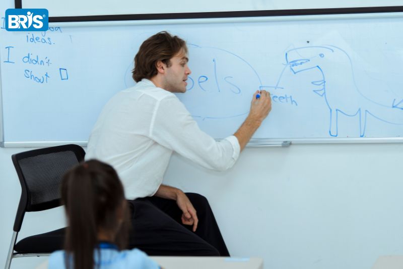 Cách dạy con ngang bướng - Dạy con hiệu quả không chỉ là làm đúng, mà còn là tránh những cách làm gây phản tác dụng