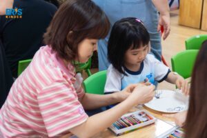 BRIS đề cao sự đồng hành giữa gia đình và nhà trường trong quá trình phát triển của học sinh.