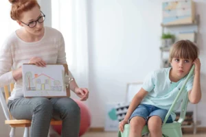 Trẻ kém tập trung giảm chú ý là tình trạng trẻ khó duy trì sự chú ý trong một khoảng thời gian